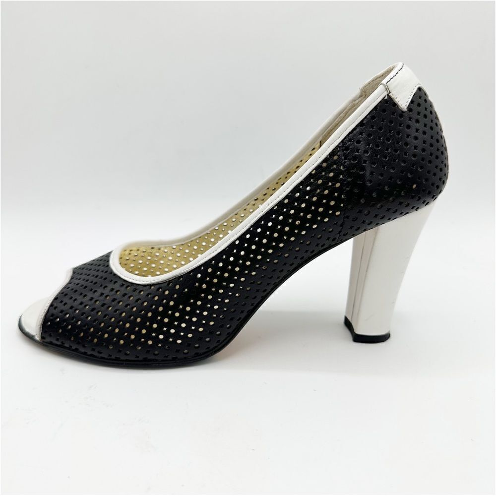 Taryn Rose Creamy Napa Mesh Open Toe Spectator Heels‎ Sz US 8 EUR 38.5 Narrow